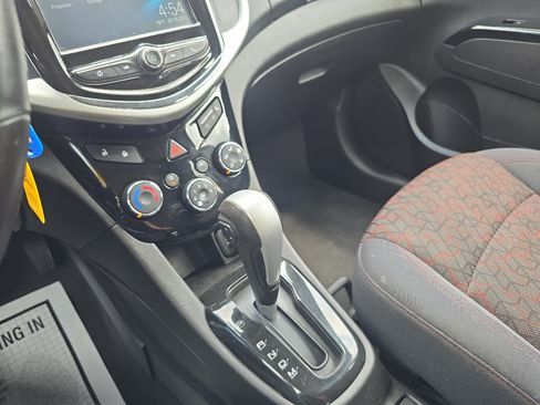 Used 2017 Chevrolet Sonic LT FWD image 22