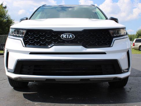 Used 2021 Kia Sorento S w/ Panoramic Sunroof Package FWD image 2