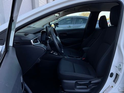 Used 2024 Toyota Corolla LE image 9