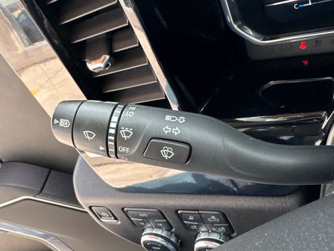 Used 2025 GMC Sierra 1500 SLT image 18