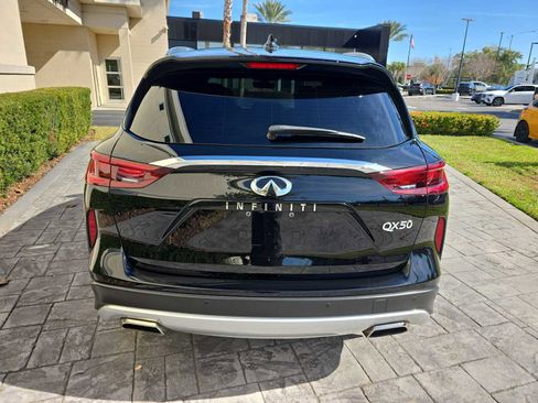 Certified 2024 INFINITI QX50 Luxe w/ Accent Package image 5