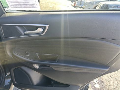 Certified 2022 Ford Edge SEL w/ Convenience Package image 40