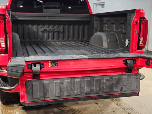 Used 2021 GMC Sierra 1500 AT4 w/ AT4 Premium Package image 18