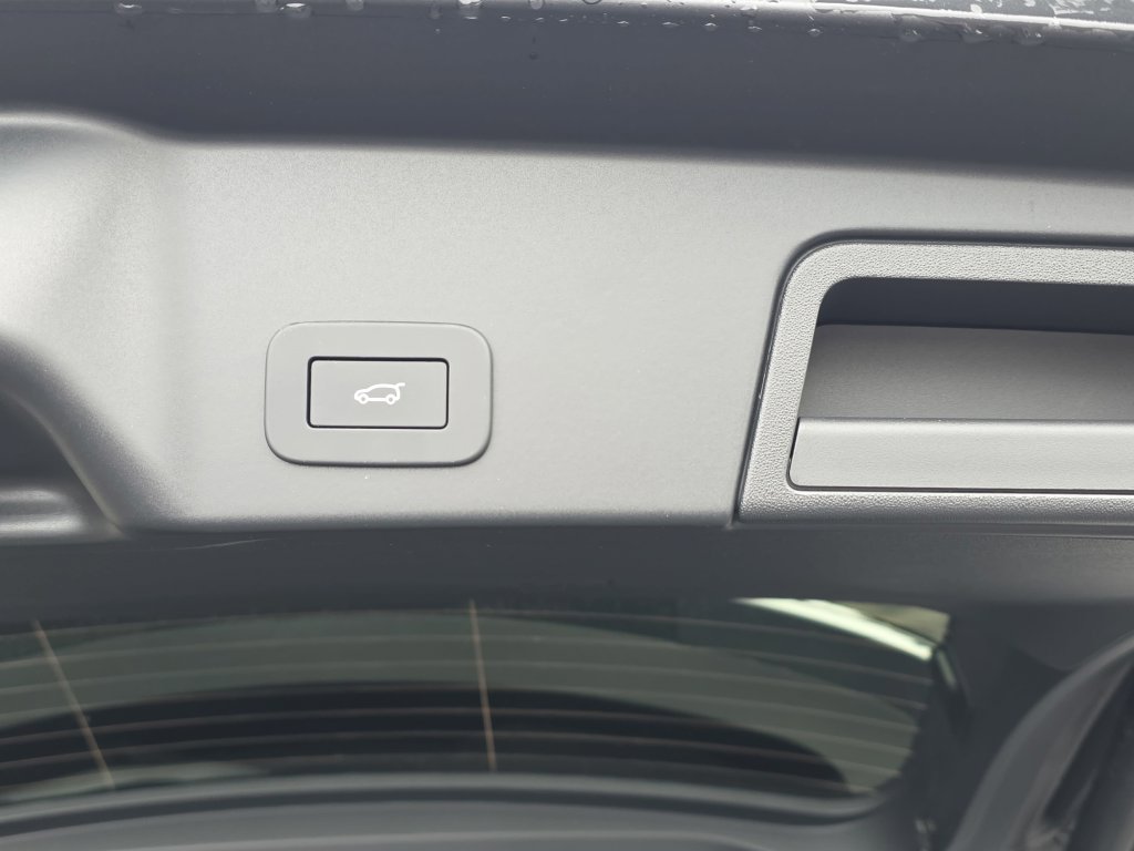 New 2026 Land Rover Range Rover Evoque S AWD/4WD image 13