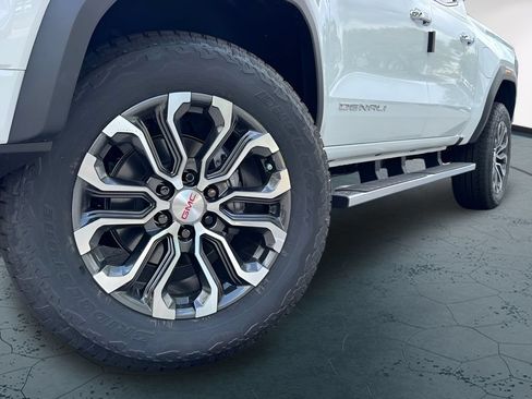 New 2026 GMC Canyon Denali AWD/4WD image 2
