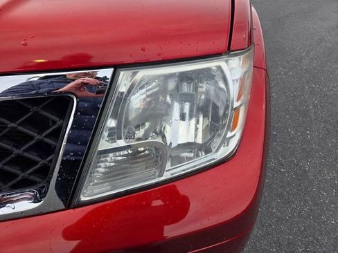 Used 2012 Nissan Frontier SV w/ SV Premium Utility Pkg image 12