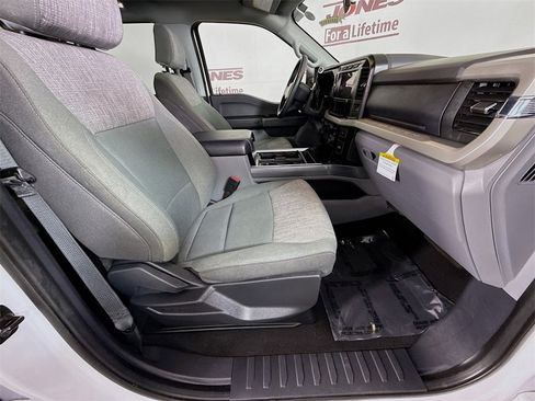 Used 2024 Ford F250 XLT w/ FX4 Off-Road Package image 30