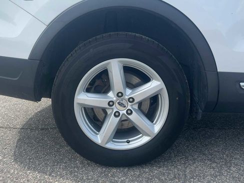 Used 2019 Ford Explorer XLT w/ Equipment Group 201A FWD image 37