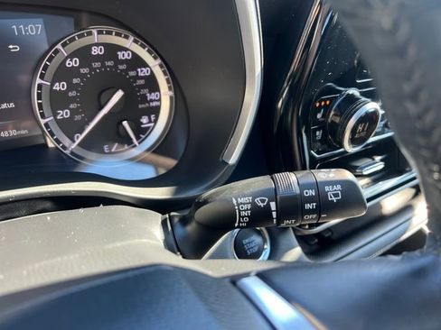 Used 2022 Toyota Highlander Limited image 30