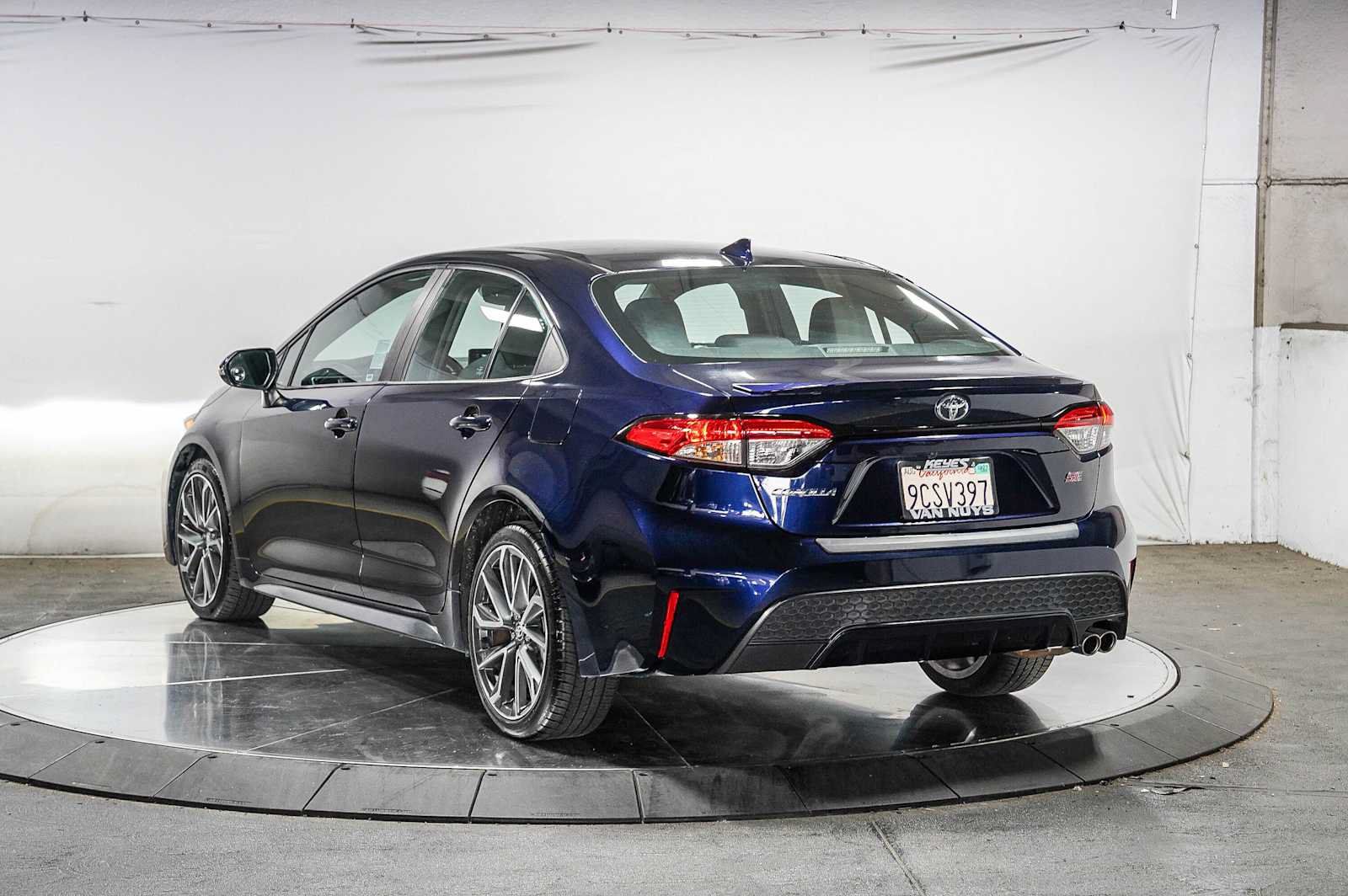 Certified 2022 Toyota Corolla SE w/ Carpet Mat Package (TMS) FWD image 2