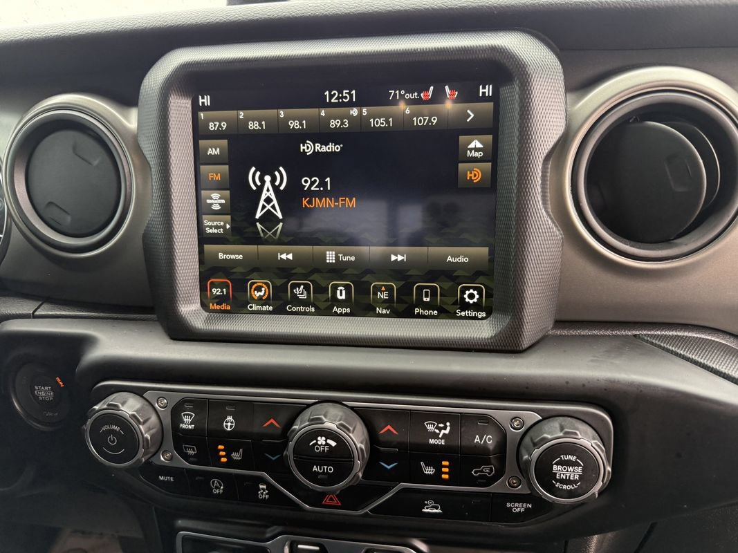 Used 2023 Jeep Gladiator Sport AWD/4WD image 18