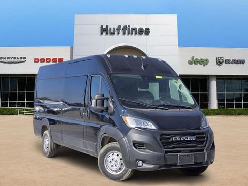 Used 2023 RAM ProMaster 3500 w/ Crew Van Package image 1