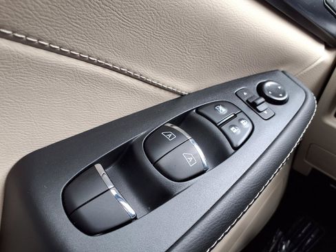 Used 2023 Nissan Maxima Platinum FWD image 21