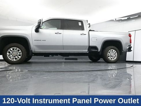 Used 2022 Chevrolet Silverado 2500 LTZ image 25