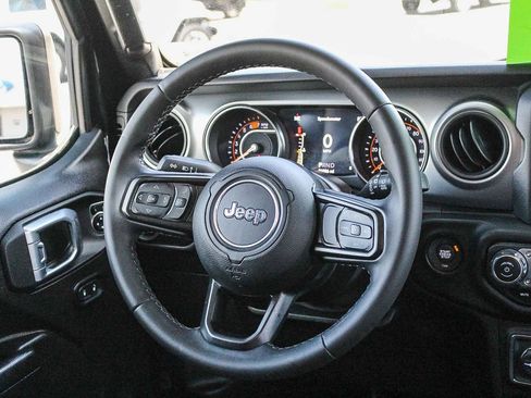 Used 2021 Jeep Wrangler Unlimited Sport AWD/4WD image 15