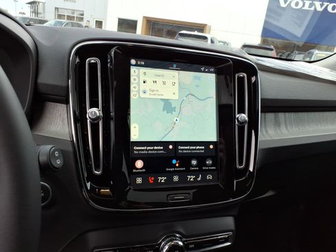 New 2026 Volvo XC40 B5 Ultra w/ Protection Package Premier image 19