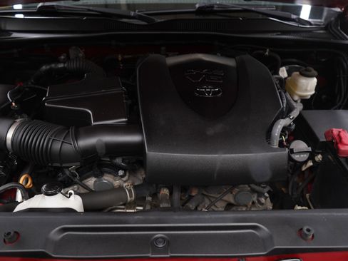 Used 2021 Toyota Tacoma TRD Sport image 29