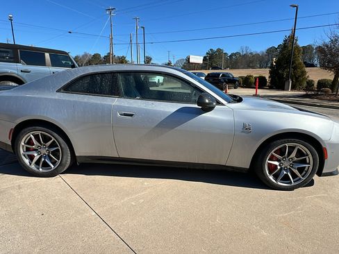 Used 2024 Dodge Charger Scat Pack w/ Plus Group image 7