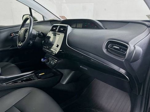 Used 2019 Toyota Prius XLE image 30