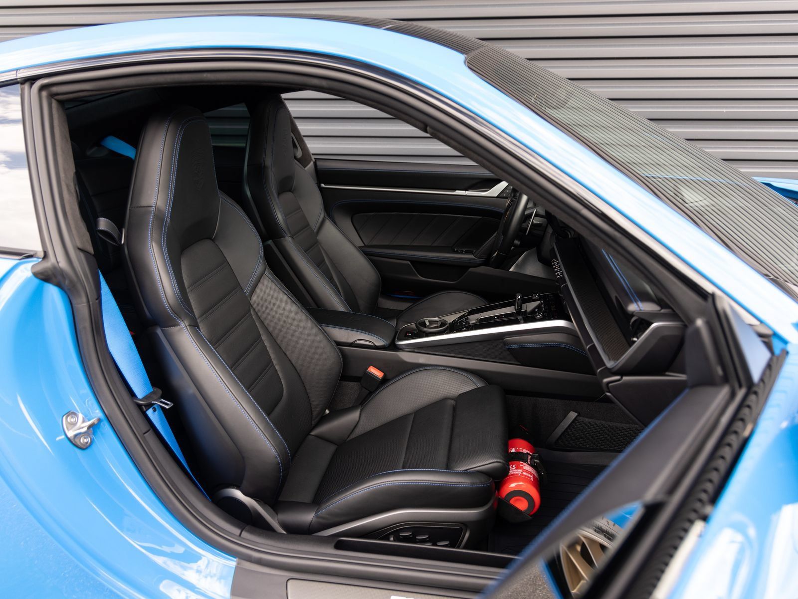 Certified 2022 Porsche 911 Turbo S AWD/4WD image 31