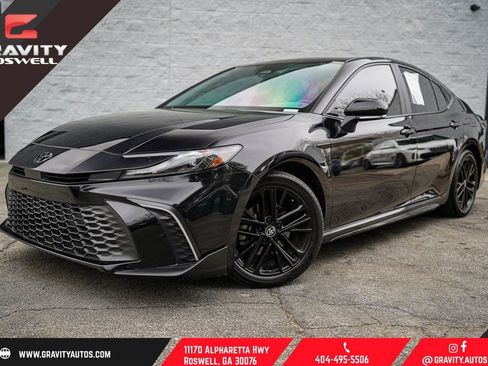 Used 2025 Toyota Camry SE w/ Multimedia Upgrade Package image 1