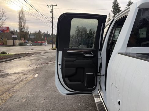 Used 2024 GMC Sierra 2500 SLE w/ SLE Value Package; image 23