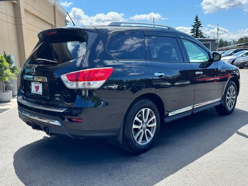 Used 2016 Nissan Pathfinder SL w/ SL Tech Package AWD/4WD image 7