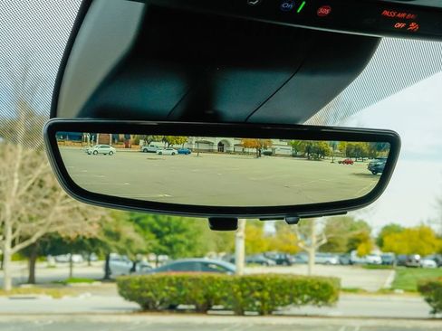 Used 2024 GMC Yukon Denali w/ Advanced Technology Package image 28