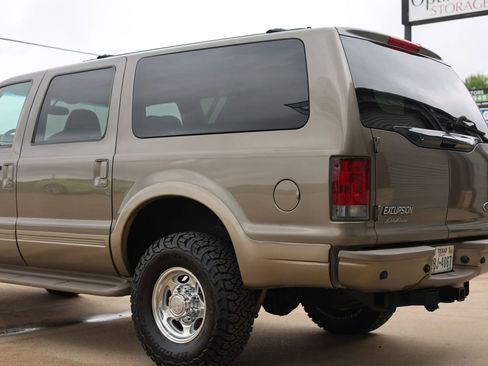 Used 2003 Ford Excursion Eddie Bauer image 5