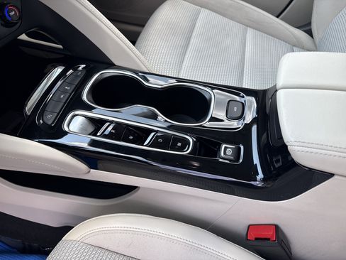 Used 2023 Buick Envision Preferred FWD image 10