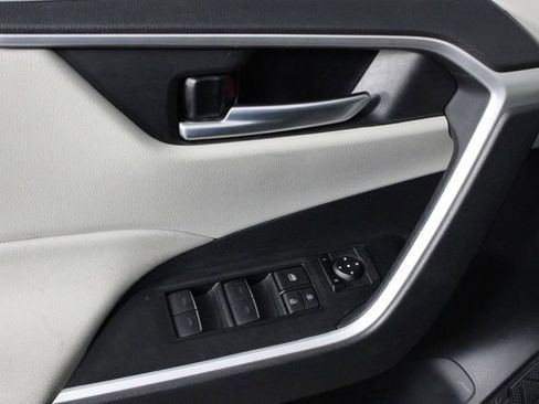 Used 2024 Toyota RAV4 XLE image 17