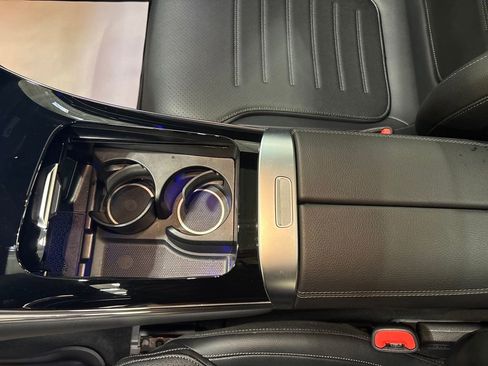 Used 2025 Mercedes-Benz GLC 350e GLC 350e image 24