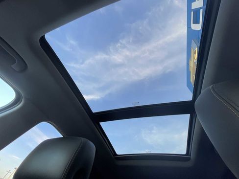 Used 2019 Chevrolet Equinox Premier image 18