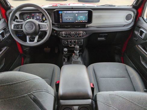 Used 2025 Jeep Wrangler Sahara w/ Safety Group image 21