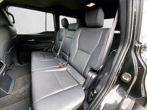 Used 2025 Lexus GX 550 image 28