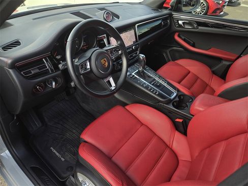 Used 2021 Porsche Macan GTS image 12