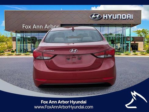Used 2014 Hyundai Elantra SE w/ Option Group 02 FWD image 4
