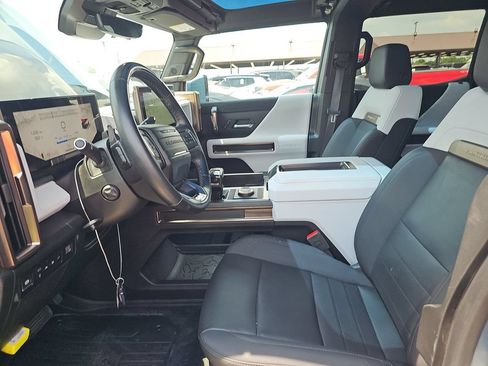 Used 2024 GMC Hummer EV 3X w/ Omega Edition AWD/4WD image 4