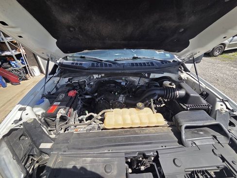 Used 2017 Ford F150 XL w/ Trailer Tow Package RWD image 12