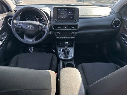 Certified 2022 Hyundai Kona SEL w/ Convenience Package image 15