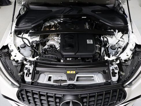 Certified 2025 Mercedes-Benz GLC 43 AMG 4MATIC image 35