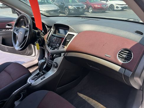 Used 2012 Chevrolet Cruze LT FWD image 36