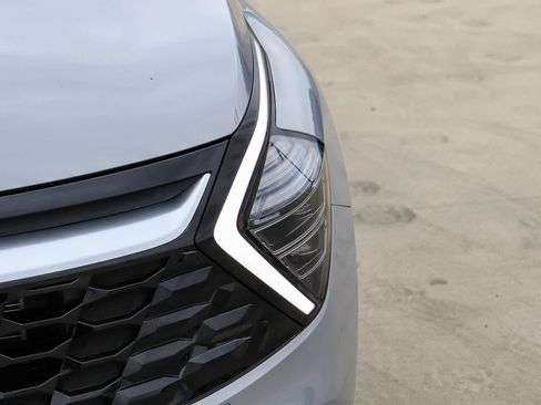 Used 2025 Kia Sportage SX FWD image 7