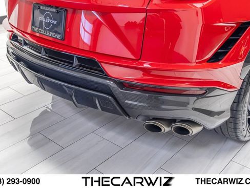 Used 2023 Lamborghini Urus Performante AWD/4WD image 32