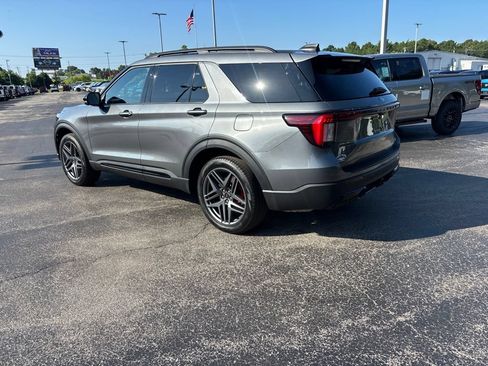 Used 2025 Ford Explorer ST-Line w/ Premium Package AWD/4WD image 5