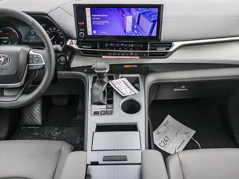 New 2026 Toyota Sienna XLE image 14