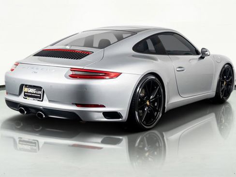 Used 2017 Porsche 911 Carrera image 10