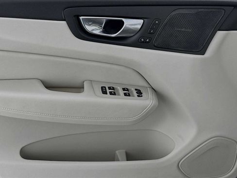 Used 2023 Volvo XC60 B5 Plus w/ Protection Package Premier FWD image 17