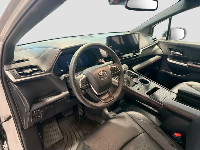 Certified 2025 Toyota Sienna XSE AWD/4WD image 8