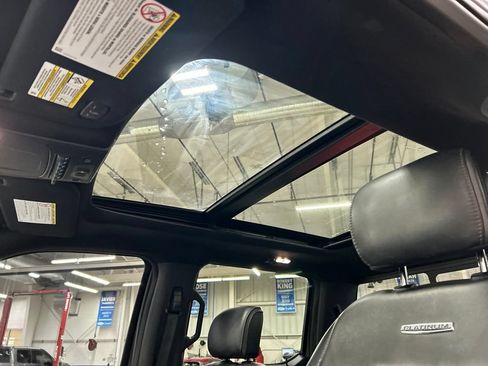 Used 2022 Ford F350 Platinum AWD/4WD image 32